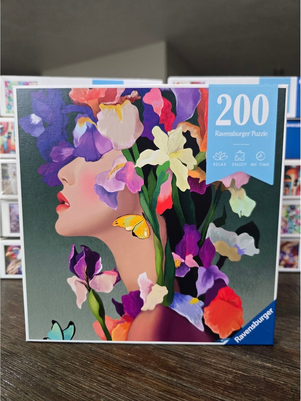 Ravensburger 200-Piece Puzzle - Iris Floral Woman Design